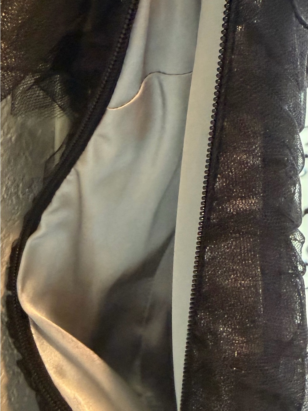 BCBG MaxAzria Beautiful tulle dress - Picture 10 of 11